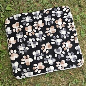NEW! Neutral Paw Prints Pet Mat - Large - 3 Layers, Fleece Sherpa | Dog Cat Baby